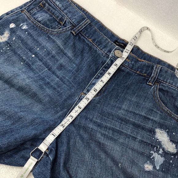 NY&CO. Shorts Distressed Jean Size 14 - Picture 4 of 11